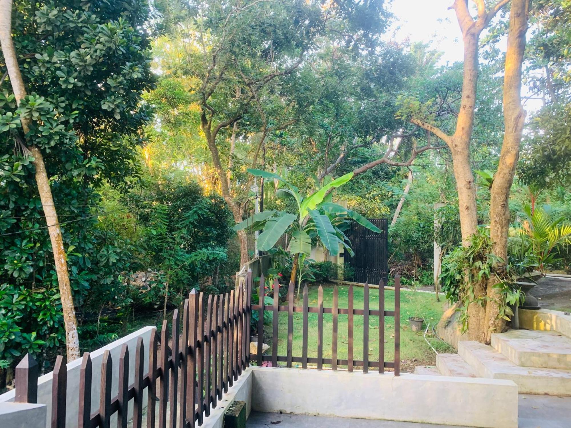 Center Point Villa Unawatuna Exterior photo